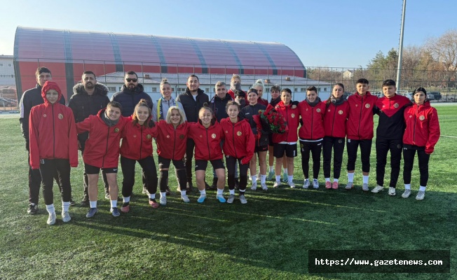 Eskişehir Kadın Futbol Takımı'na Destek